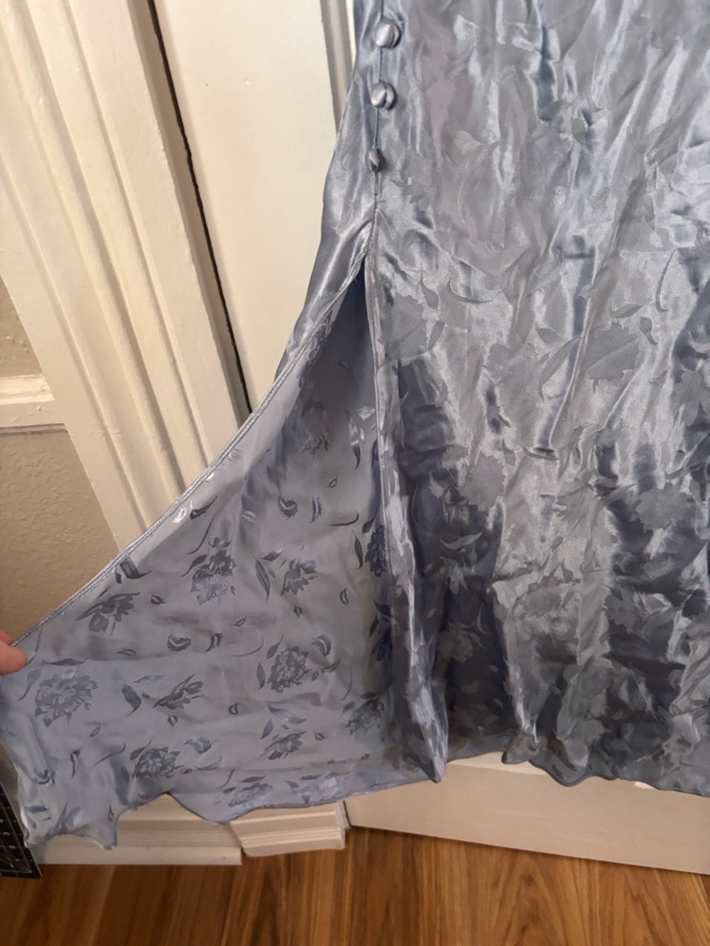Lulu’s Blue Satin Jacquard Floral Slip Mid Dress Size M - Picture 8 of 12